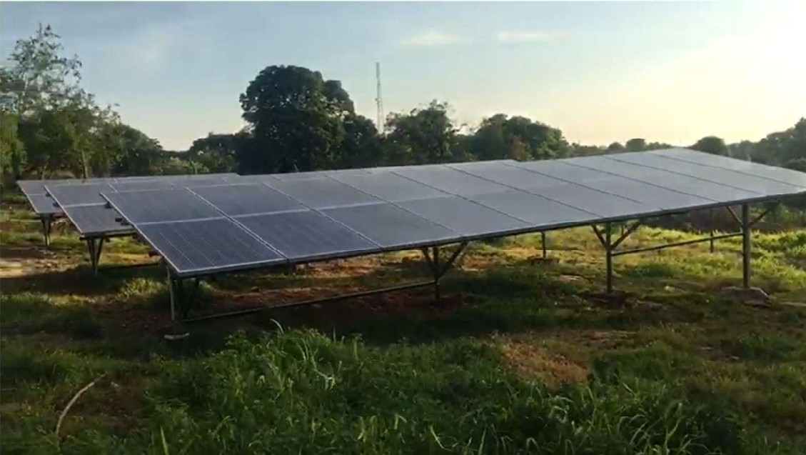 Pannelli solari installati a terra